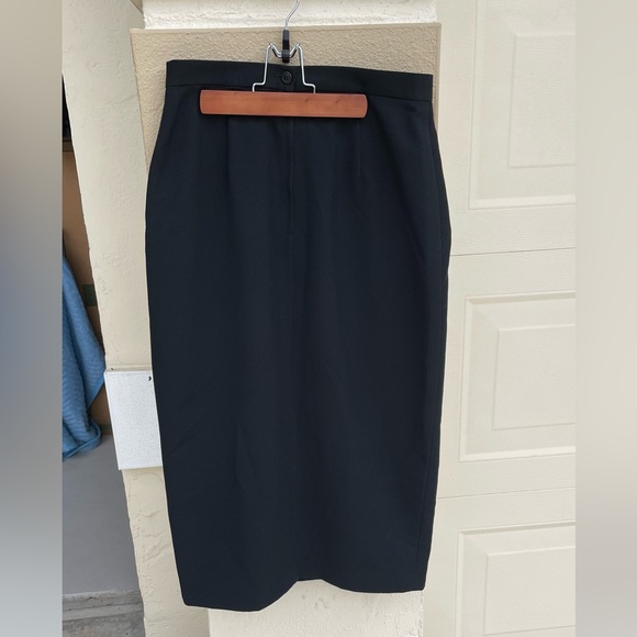 Long black skirt with opening at the bottom - size 12 but fits 8-10 - Picture 3 of 6